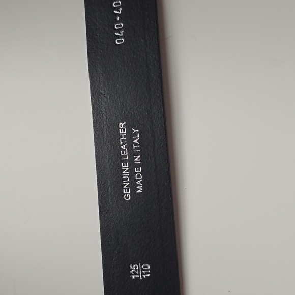 Black Leather Belt with Silver Peace Buckle - Picture 3 of 4